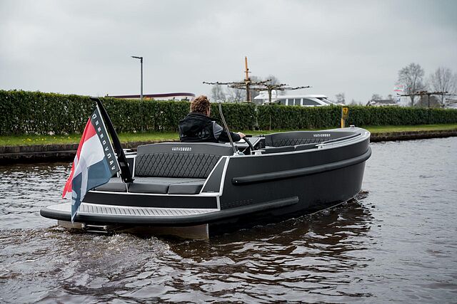 Van Vossen - E-Tender 650