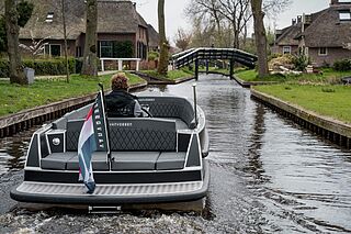 Van Vossen - E-Tender 650