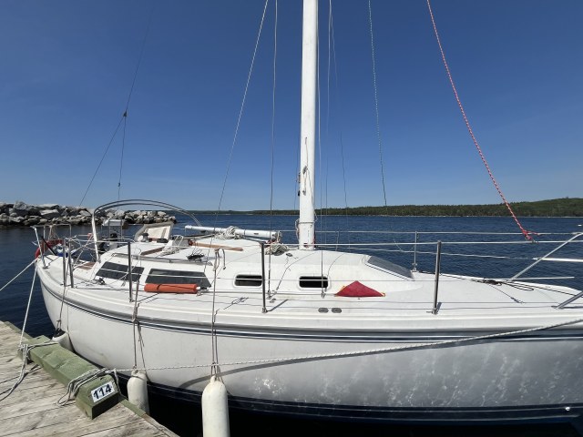 Catalina Yachts - C30