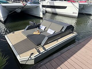 Floot Concepts - EF25 Lounge Boat