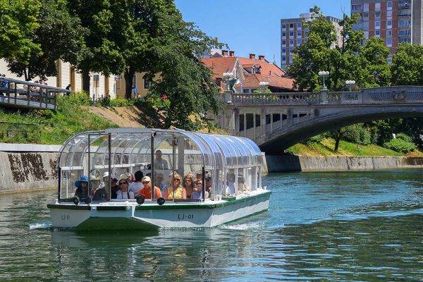 Bateau d'excursion « Sea Ark » sur la Ljubljanica