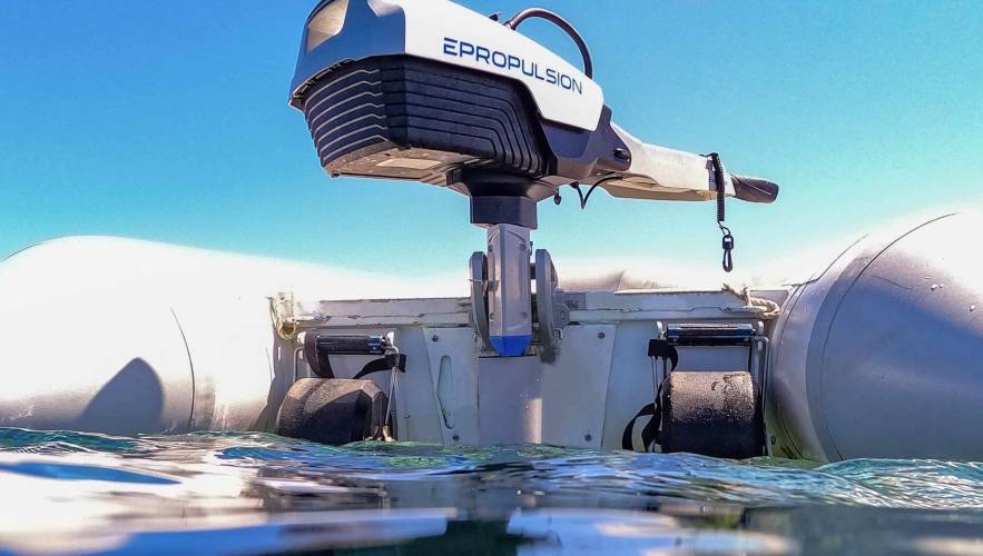 Outboard Motor Height Guide: Diagrams & Height Adjustment Tips