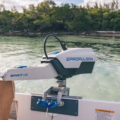 How to Mount an Outboard Motor on Your Boat?