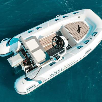 Small Boat with Electric Motor: What's Your Best Option in 2023