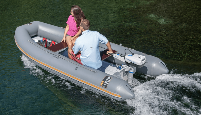 Motors for Inflatable Boats: Top 3 Best Outboards (Electric & Gas Compared)